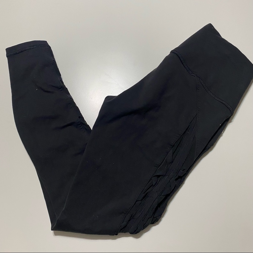 lululemon Black Cropped Leggings size 6